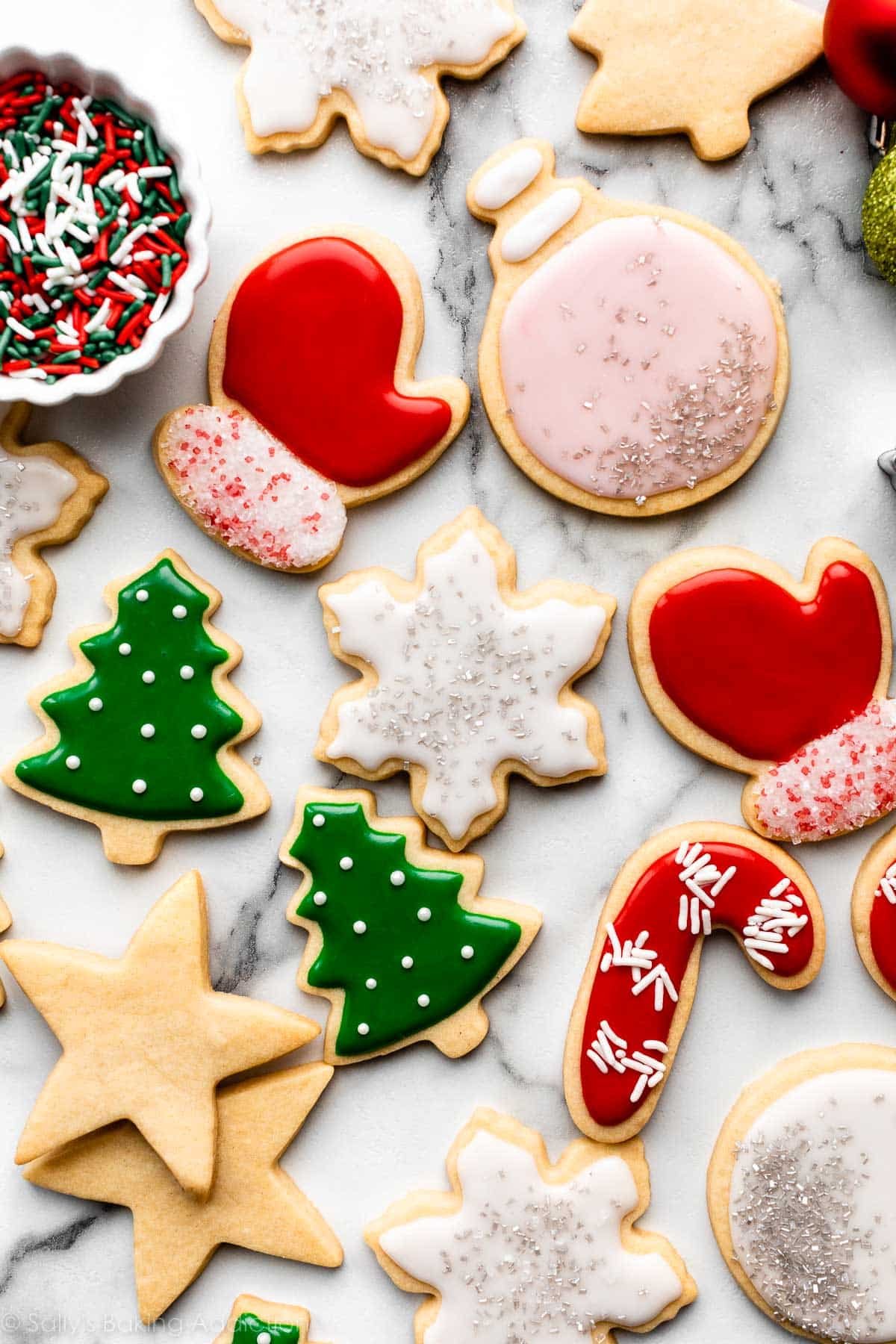 christmas-decorated-sugar-cookies.jpg